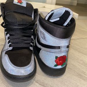 Women’s Jordan 1s ret high